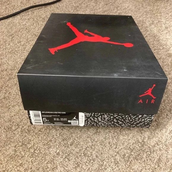 Worn only a handful of times!!! Jordan 3 ‘Cardinal Red’ - Picture 2 of 8